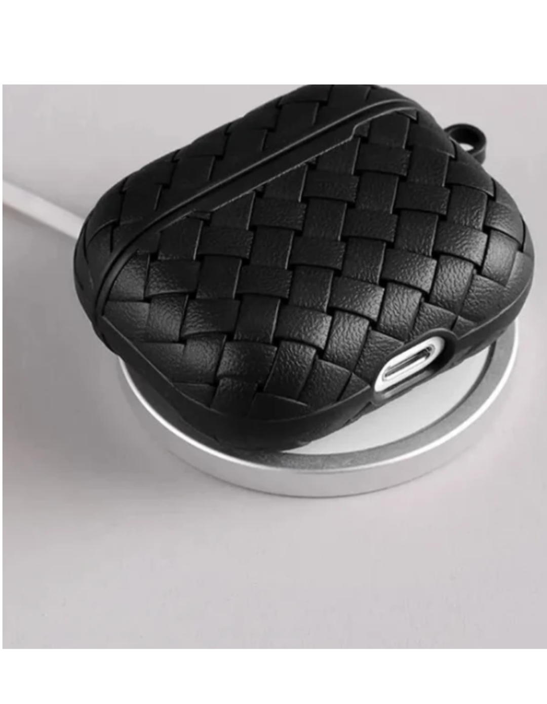 Woven Pattern Silicone Case for AirPods Pro 2 – Shockproof Protective Cover with Hanging Clip | Stylish & Durable Earphone Sleeve